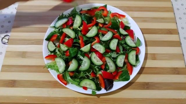 Греческий салат на новогодний стол 2022 / вкусный яркий и полезный . пошаговый рецепт приготовления смотреть онлайн