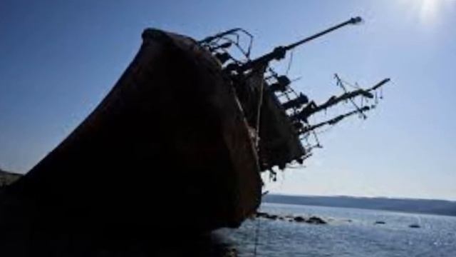 Мой видеофильм на песню МОРЯЧКА - музыка и стихи Валерия Зуйкова-исполняет автор. смотреть онлайн