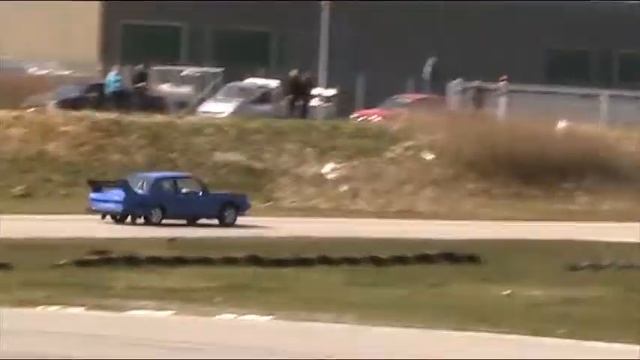 Volvo 240 On Small Track