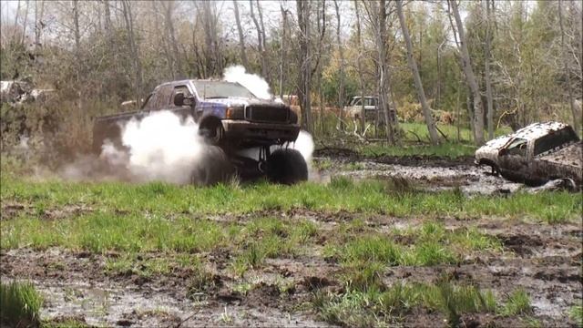Brandon's Big BLUE Bad BLUE Bodacious BLUE Ford Mega Truck At Mud Madness, Cadillac, MI MAY 14TH, смотреть онлайн