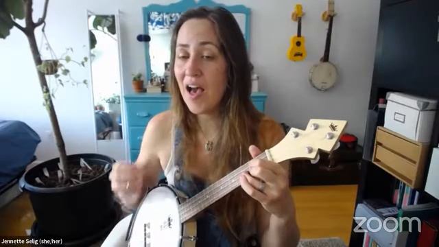 Practice With Me 07 - Beginner Songbook (Come Away With Me - Firework) on banjo ukulele! смотреть онлайн