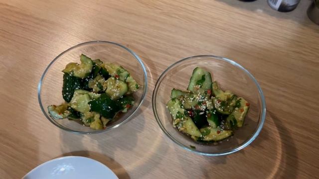 Готовлю БИТЫЕ ОГУРЦЫ и ГУАКАМОЛЕ смотреть онлайн