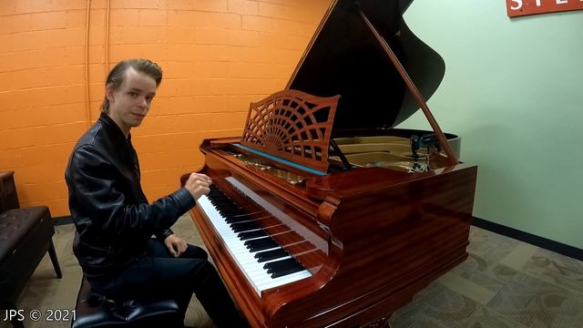 Vintage C. Bechstein in Burlington, Massachusetts смотреть онлайн