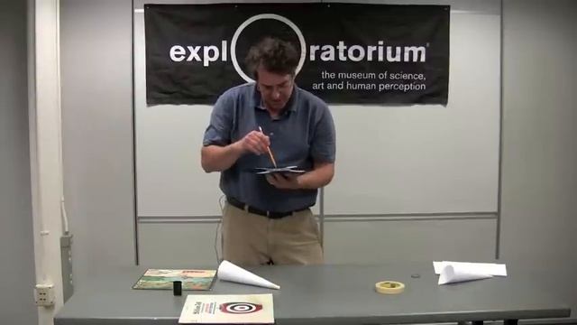 Groovy sounds - Exploratorium Science Snacks смотреть онлайн