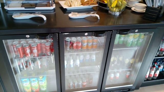 Бизнес-зал. VIP зал. Аэропорт Рига. Business Lounge. RIGA International Airport. Latvia. Латвия смотреть онлайн