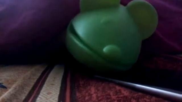 Макс занимается йогой !Шок!напиши в комментариях сколько раз в видео я и Макс сказали слово"кушать" смотреть онлайн