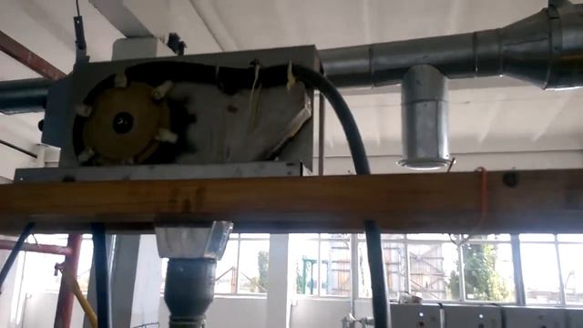 Работа скиммера при извлечении масла из зажиренного перлита смотреть онлайн