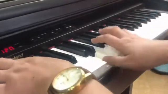 Roland HP 330 - Mua Piano Rẻ Review Piano смотреть онлайн