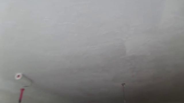 Фактура из шпаклёвки на потолке. покраска потолка валиком. смотреть онлайн