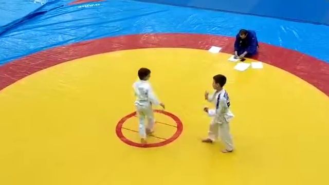 Самбо 70, сдача на жёлтый пояс 7лет смотреть онлайн