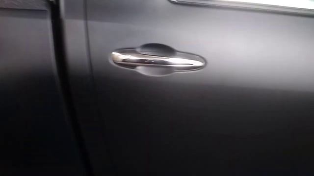 pemasangan stiker merex bahan oracal mobil Hilux. itam kilat jadi itam dob смотреть онлайн