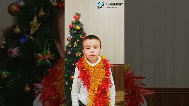 Поздравление учеников с Новым Годом в стихах #стихи #сновымгодом #дети #частнаяшкола #andijan смотреть онлайн