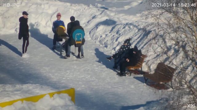 Качаться на качелях лучше всем двором! смотреть онлайн