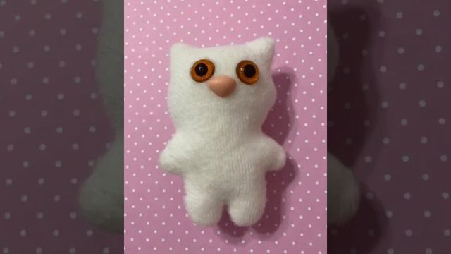 ИгруШка КОТИК СВОИМИ РУКАМИ из ткани КАК СШИТЬ / DIY toy мягкая игрушка #shorts #diytoys смотреть онлайн