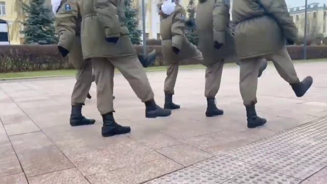 Видеоотчёт о несении службы Почётным караулом МАОУ"Школа №77" Сормовского района г.Нижнего Новгород смотреть онлайн