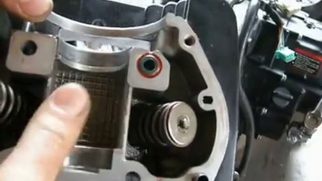 Замена сальника на шпильке цилиндра Viper V250VXR смотреть онлайн