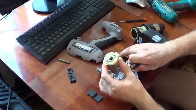 Шуруповерт Интерскол 14,4 В разборка смотреть онлайн