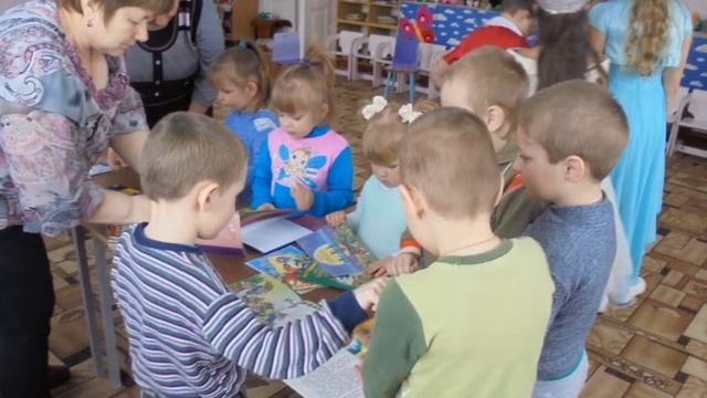 БИБЛИОДЕСАНТ В ДЕТСКИЙ САД смотреть онлайн
