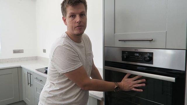 AEG Mastery BPS25102LM Built In Electric Single Oven with added Steam Function Review смотреть онлайн