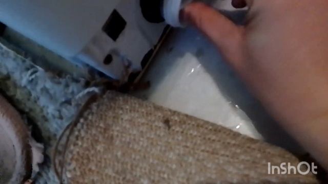 Чистка сливного фильтра на стиральной машине Ariston AVTF104. смотреть онлайн