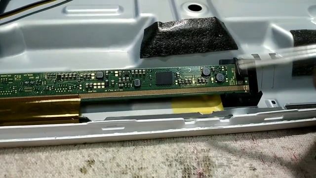 Samsung UE32N4010AU нет изображения. Подсветка и звук есть.