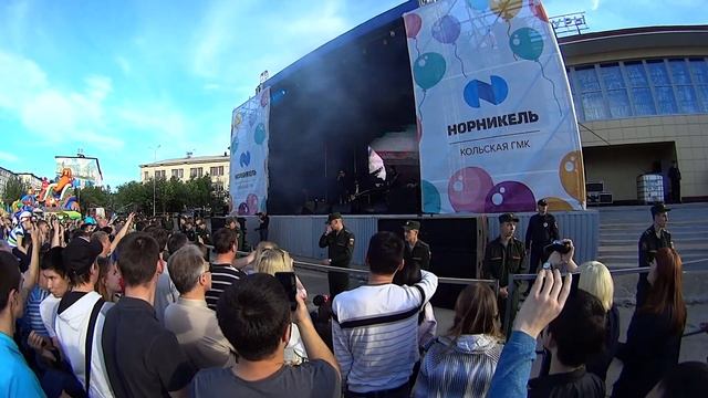 Вячеслав Петкун "Танцы Минус" в Заполярном смотреть онлайн