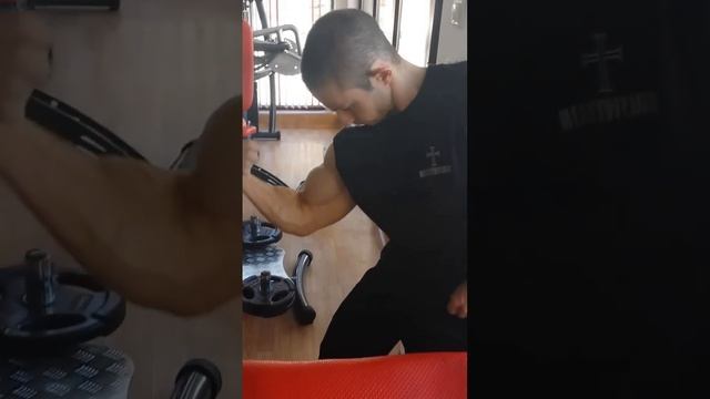 biceps machine curl - Genadi Simeonov смотреть онлайн