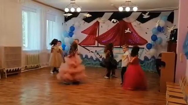Выпускной вальс смотреть онлайн
