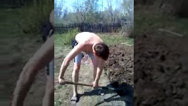 Аксу. Это брат мой Васька зажигает на даче. 2014 г смотреть онлайн
