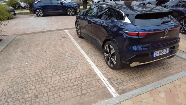 Renault Megane E-Tech Electric: супер дизайн и техника? смотреть онлайн