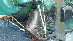 Оверлок GN1-2 (Китай) пропускает, регулировка игловодителя, регулировка петлителя