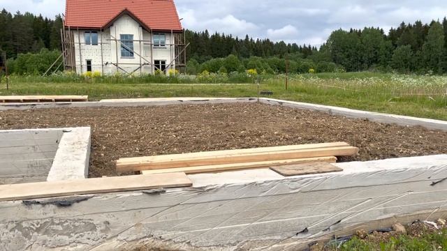 Постройка дома , Фундамент после снятие опалубки смотреть онлайн