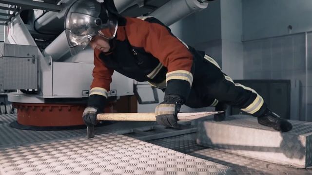 Отжимания на хулигане / Push-UPS on a halligan tool смотреть онлайн