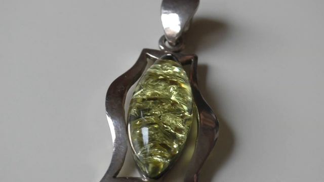 Зеленый янтарь - как выглядит и сколько стоит green amber смотреть онлайн