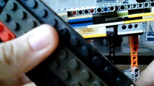 Как сделать очень сложный механизм винтовки из LEGO