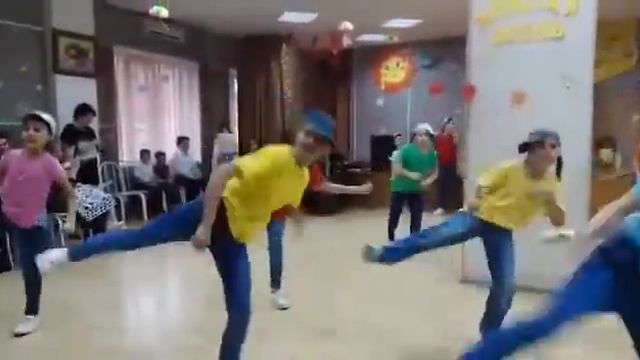 8.06.2020 хореографический ансамбль "Сюрприз" ( ЦДТ "Созвездие" ) танец "Все зависит от нас !" смотреть онлайн