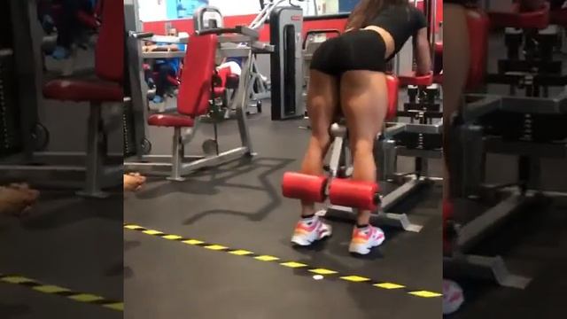 Бахар Набиева|Качаем бицепс бедра|Bakhar Nabieva|We swing the thigh biceps смотреть онлайн