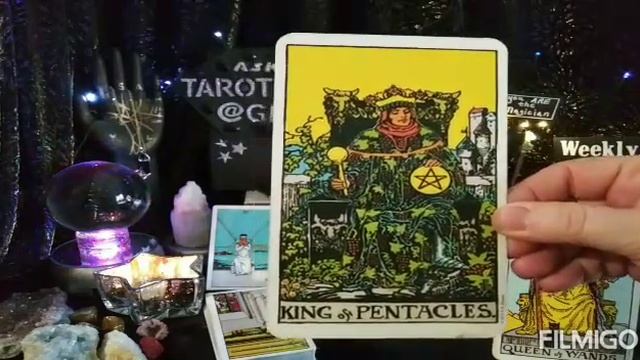 Cancer NEW MONEY WAITING TO MAKE A CHOICE OF WHAT TO DO WITH IT May 2020 Weekly Psychic Tarot Readi смотреть онлайн