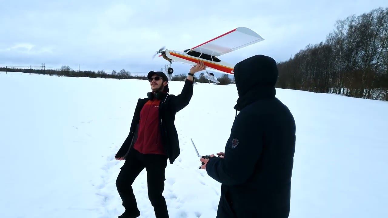 Авиамодельный кружок, мы летаем всегда, в любое время года. Авиамоделирование, авиамоделизм. смотреть онлайн