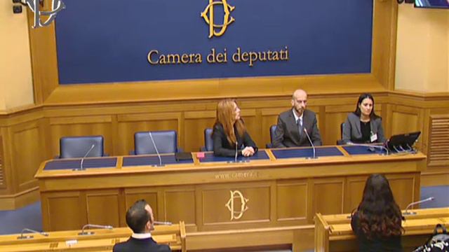 L'ON. BRAMBILLA PRESENTA LE SUE PROPOSTE DI LEGGE PER DIFENDERE I MAIALI NEGLI ALLEVAMENTI смотреть онлайн