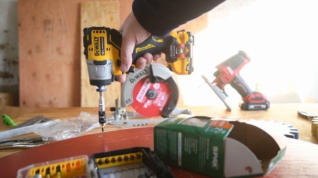 DeWALT DCF801 смотреть онлайн