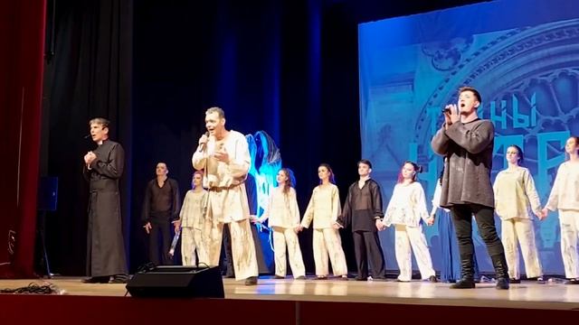 Артисты мюзикла "Тайны Нотр-Дам" в Авдеевке: мы всем сердцем с вами! смотреть онлайн