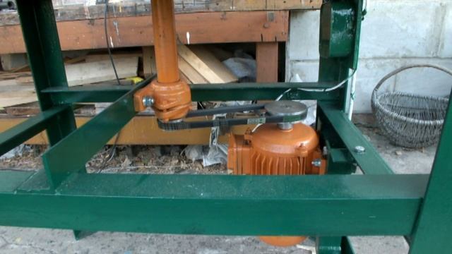 Самодельный фрезерный станок по дереву с насадными фрезами ч 3.mp4 смотреть онлайн