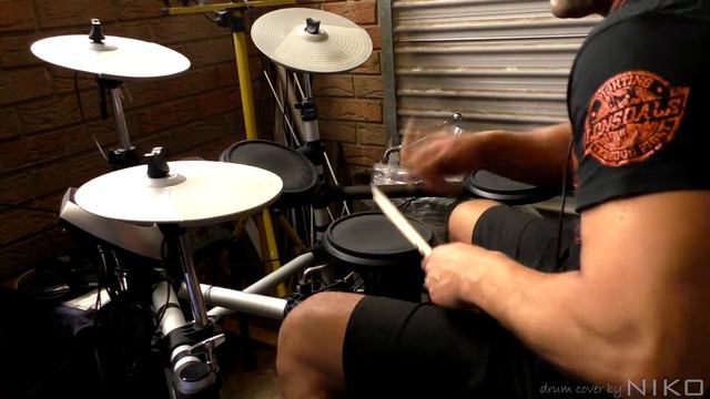 [004] NIKO | Garage Drumming | Madonna - Material Girl смотреть онлайн
