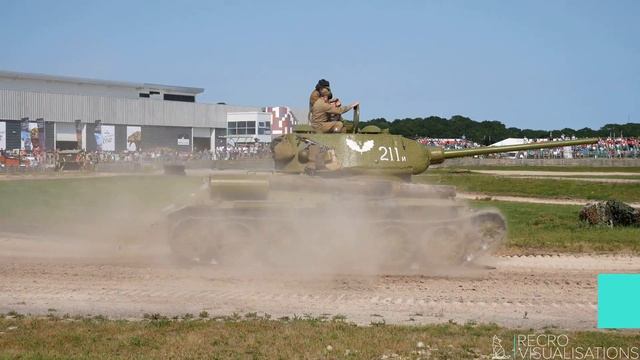 TANK FEST 2019 - ICONIC T-34/85 - 4K - The Tank Museum смотреть онлайн