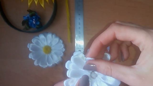 Ромашка для веночка из атласных лент смотреть онлайн