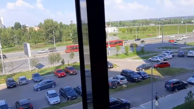 Трамвай 71-623-02.02 возит сломанного трамвая бкм62103 на ул.Гаврилова. Казань смотреть онлайн