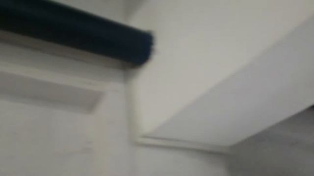 Смотрим потолки на последнем 10 этаже после дождя