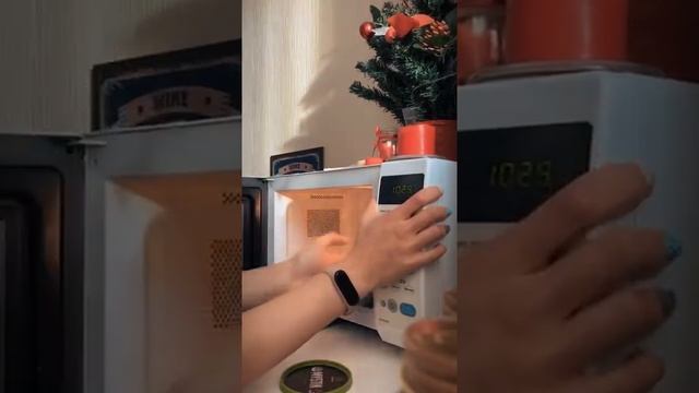 Как быстро помыть микроволновку