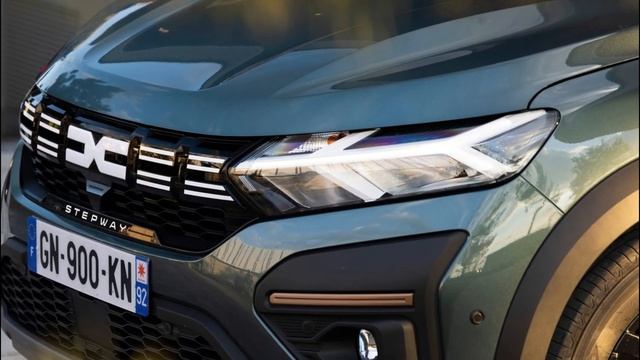 2023 Dacia Sandero Stepway Extreme смотреть онлайн